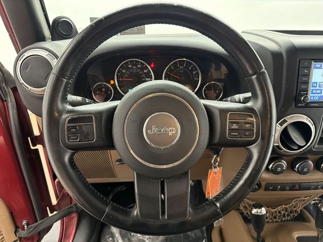 2012 Jeep Wrangler Unlimited Rubicon - 6