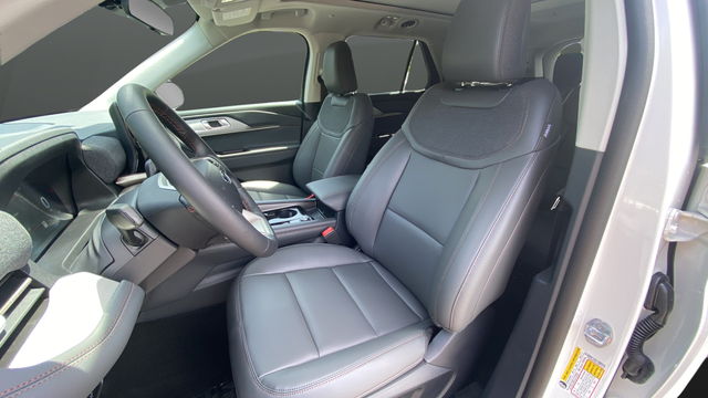 New 2026 White Metallic Ford Active image 9