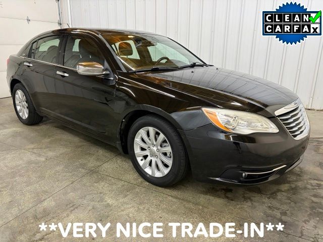 2013 Chrysler 200 Limited Sedan FWD