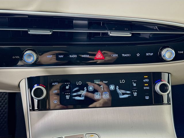 Thumbnail: 2026 Genesis GV70 - 14