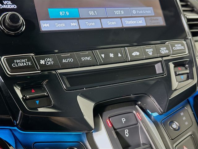 2023 Honda Odyssey Touring photo