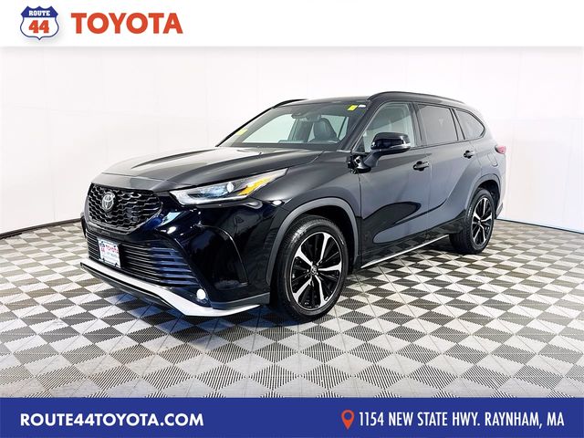 Midnight Black Metallic 2022 Toyota Highlander XSE AWD SUV / Crossover All-Wheel Drive 8-Speed Automatic