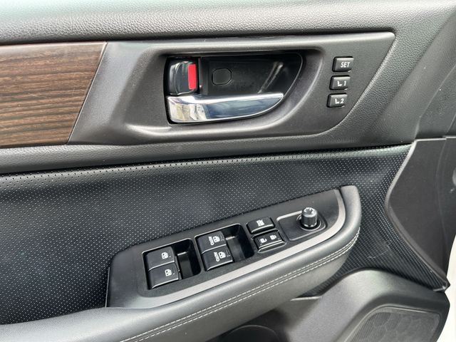 Used 2016 White Subaru 3.6R image 17