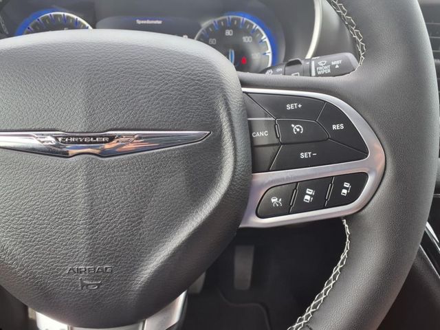 2025 Chrysler Voyager LX - Photo 20