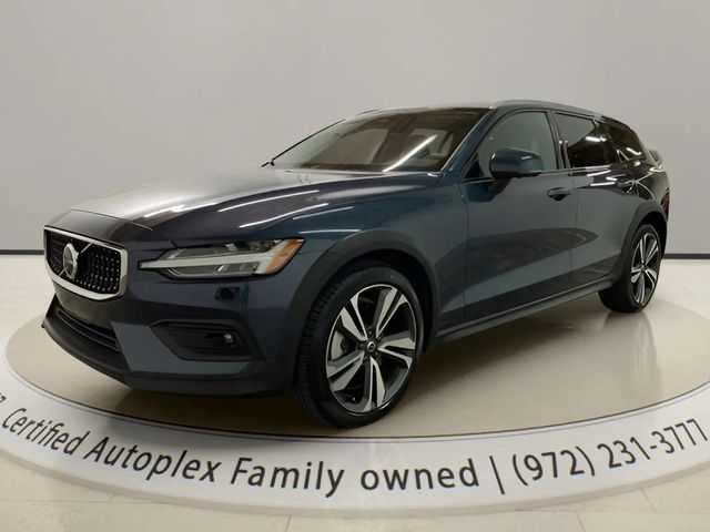Denim Blue Metallic 2025 Volvo V60 Cross Country B5 Plus AWD Wagon All-Wheel Drive Automatic