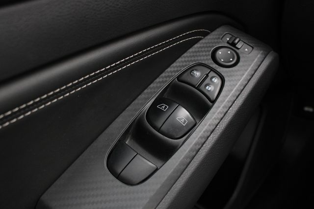 Used 2019 Black Nissan 2.5 SL image 7