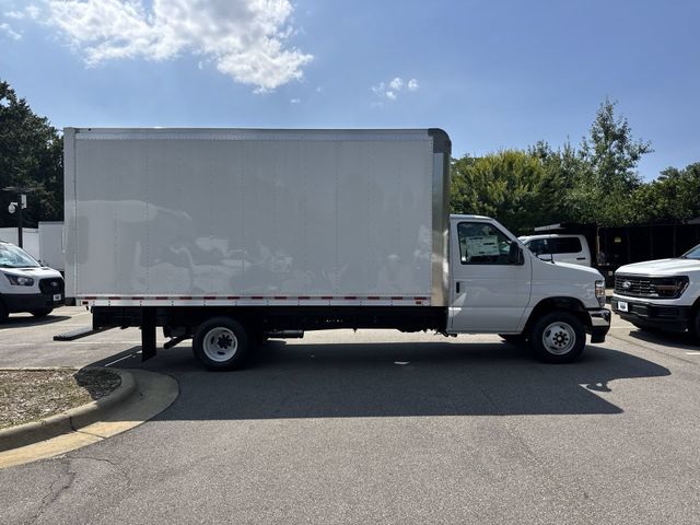 New 2027 White Ford 16FT BOX/RAMP image 9