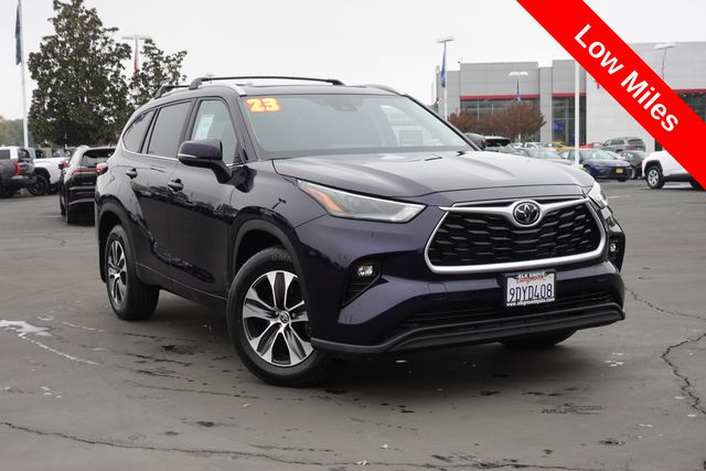 used 2023 Toyota Highlander car, priced at $37,300