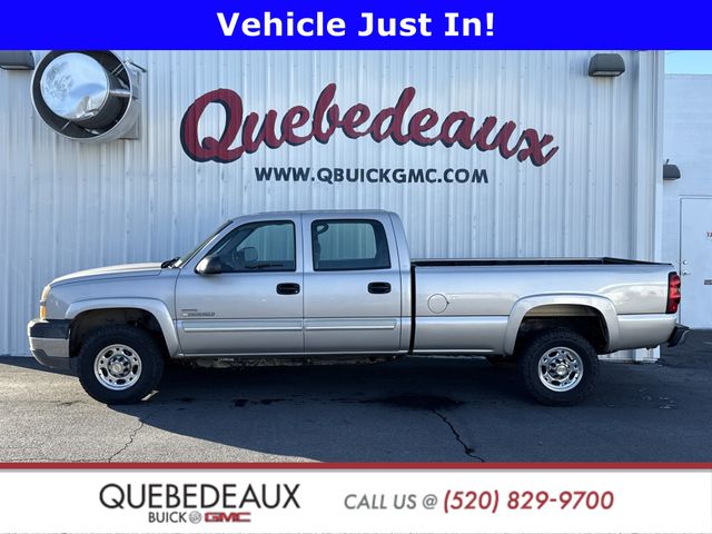 2004 Chevrolet Silverado 2500HD LS Crew Cab RWD