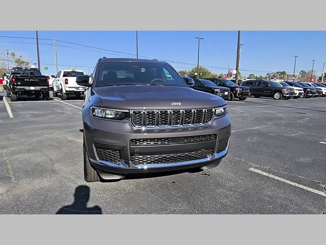 2026 Jeep Grand Cherokee L Laredo 4x2