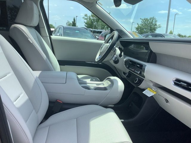 Used 2026 Abyss Black Hyundai Calligraphy image 33