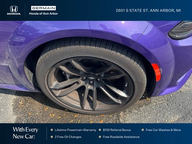 Used 2023 Plum Crazy Pearlcoat Dodge R/T Scat Pack Widebody image 5
