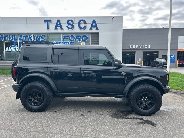Used 2022 Black Ford Wildtrak image 8