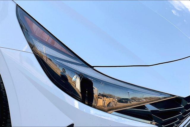 2022 Hyundai Elantra Hybrid Limited photo