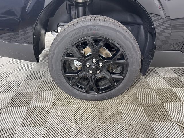 2025 Shadow Black Ford Maverick XLT AWD Truck