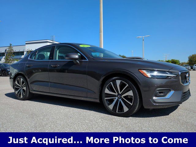 2023 Volvo S60 B5 Ultimate Bright Theme FWD