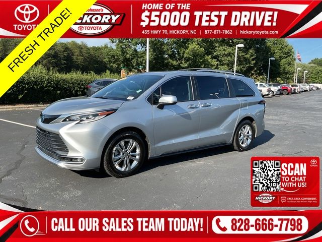  2022 Toyota Sienna Platinum 7-Passenger AWD   