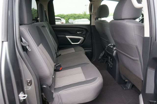 2024 Nissan Titan SV - Photo 38
