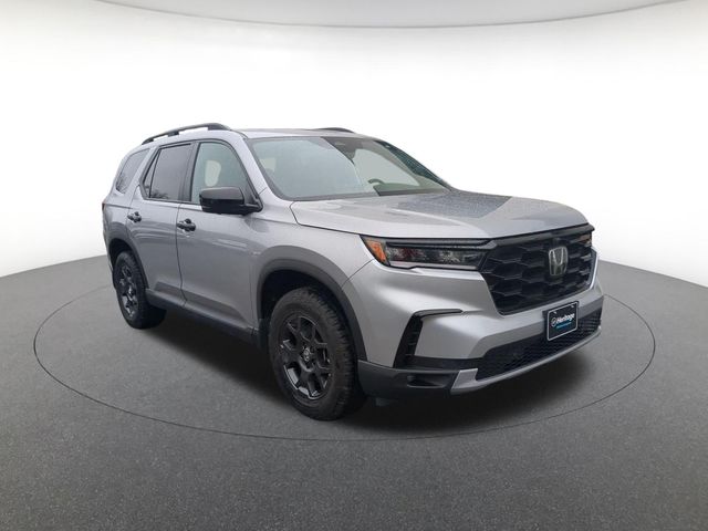 View vehicle photo 3