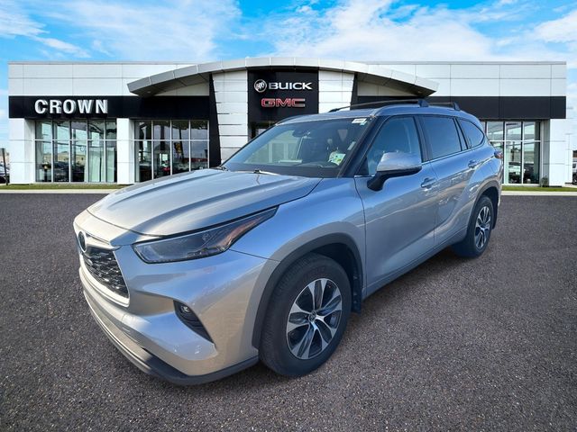 2024 Toyota Highlander XLE FWD