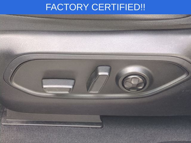 Used 2024 White Jeep 4xe image 17