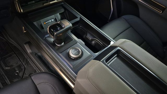 2024 GMC Hummer EV Pickup