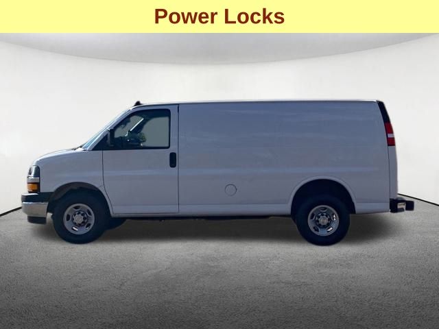 2022 Chevrolet Express 2500 Work Van 8