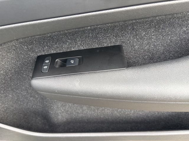 used 2022 Volvo XC40 Recharge Pure Electric car, priced at $24,999