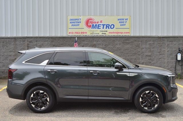 Gray 2024 Kia Sorento S AWD SUV / Crossover All-Wheel Drive 8-Speed Automatic