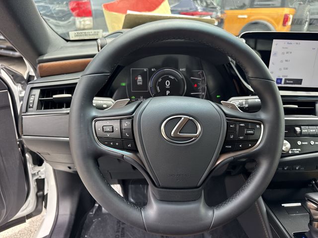 2025 Lexus ES - $46,998