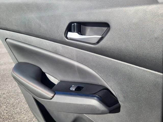 New 2025 Gray Nissan 2.5 SR image 18