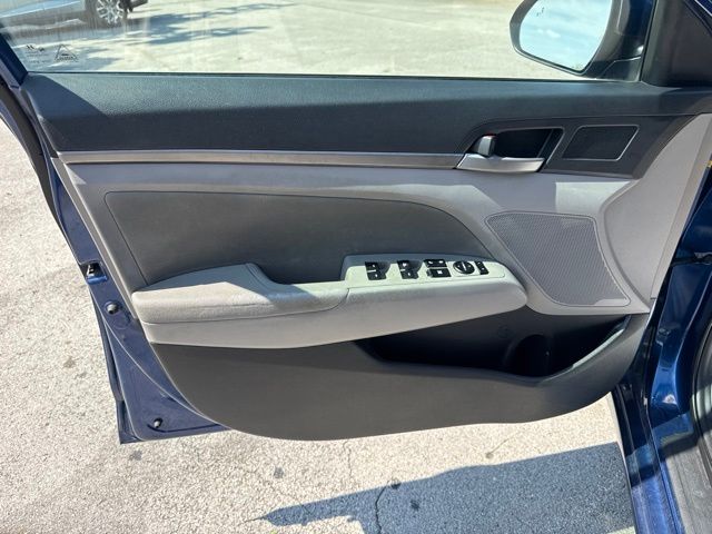 Used 2018 Blue Hyundai Value Edition image 15
