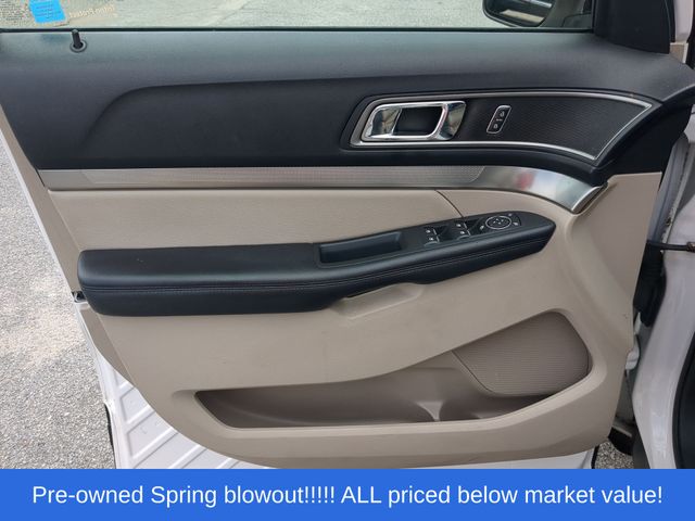 Used 2019 White Platinum Clearcoat Metallic Ford XLT image 20