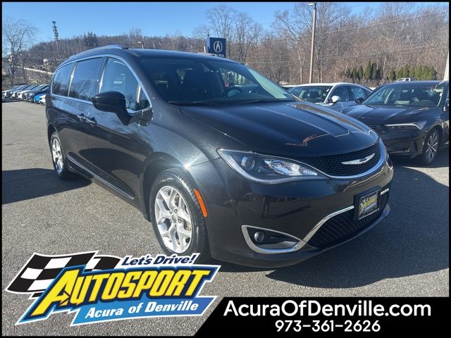 2017 Chrysler Pacifica Touring L Plus FWD