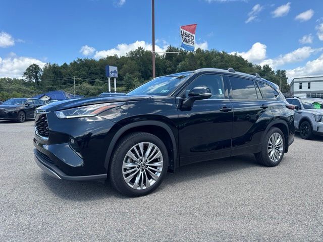 2025 Toyota Highlander Platinum AWD