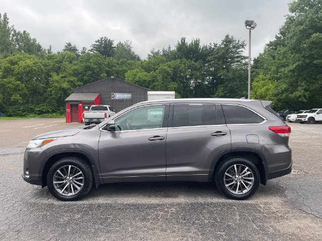 Used 2017 Toyota Highlander SUV