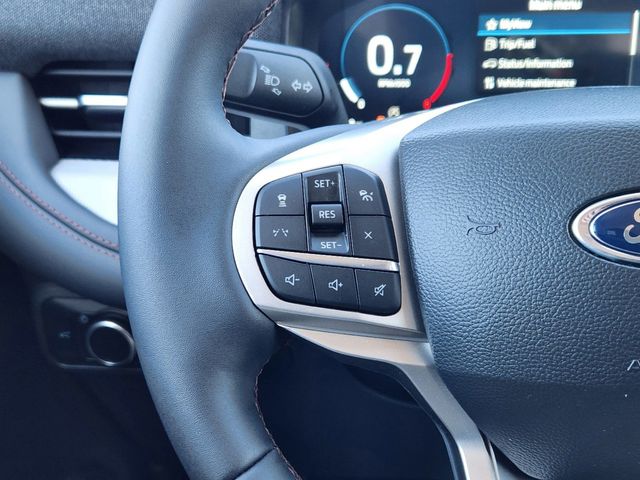 2025 Ford Explorer Active photo