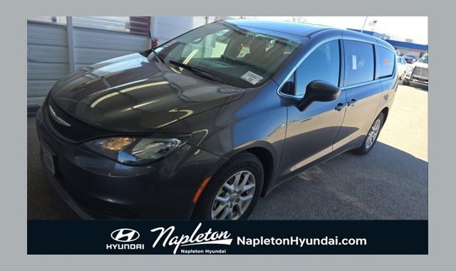 2023 Chrysler Voyager LX FWD