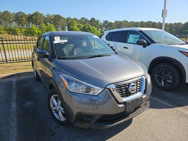 Gray (Gun Metallic) 2020 Nissan Kicks S FWD SUV / Crossover Front-Wheel Drive Continuously Variable Transmission