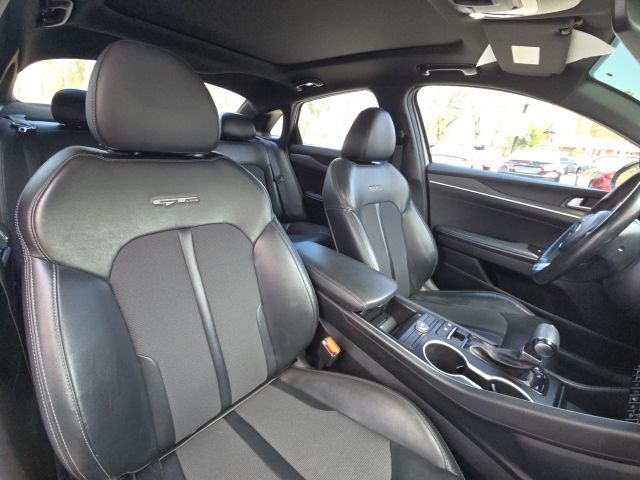 2021 Kia K5 GT-Line:B02116A