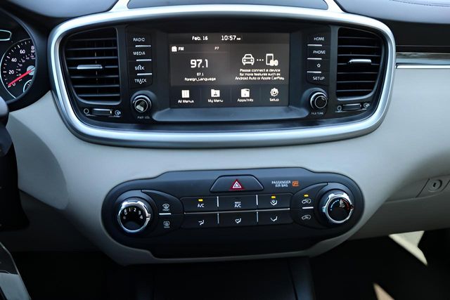 Used Car 2020 Kia Sorento  Lx For Sale Under $20,000 In Austin, Texas