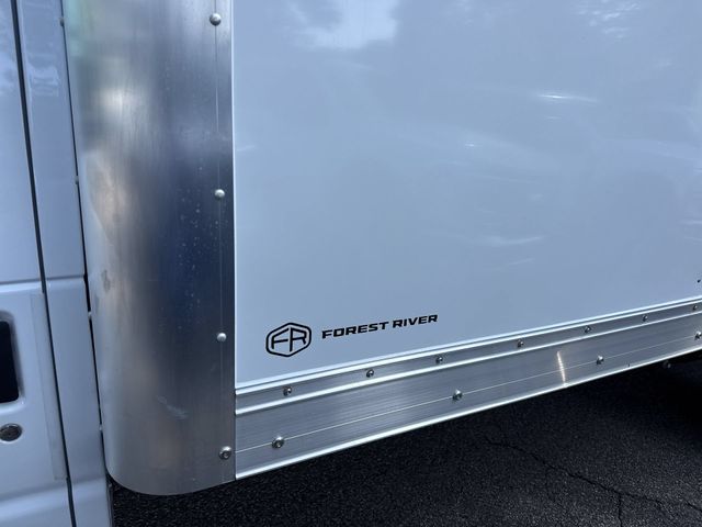 New 2027 White Ford 16FT BOX/LIFTGATE image 17