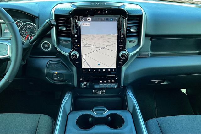 View vehicle photo 7