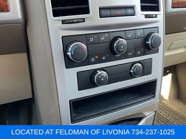Used 2009 Chrysler Town & Country For Sale in Muncie, IN