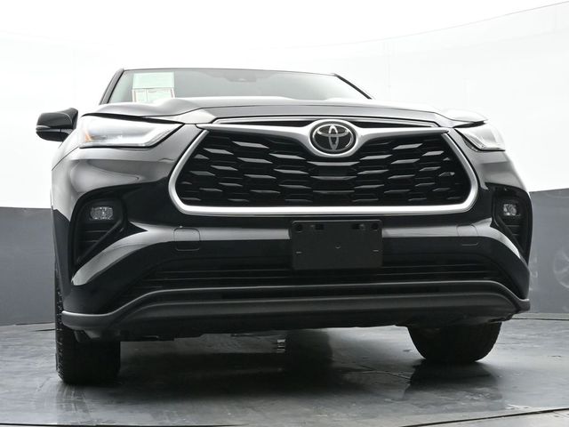 2020 Toyota Highlander LE 37