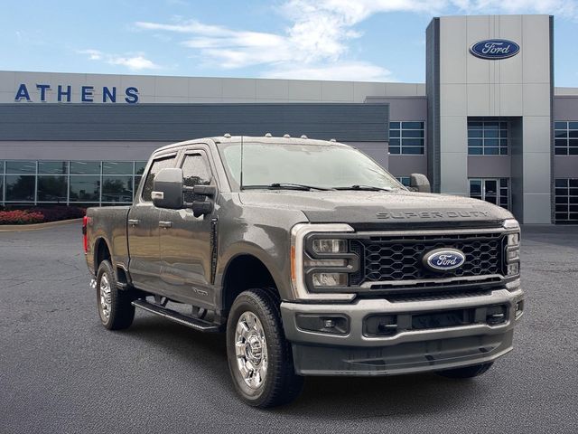 2023 Ford F-250 Super Duty Lariat Crew Cab 4WD