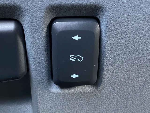 2023 Agate Black Metallic Ford F-150 XLT 4X4 Truck