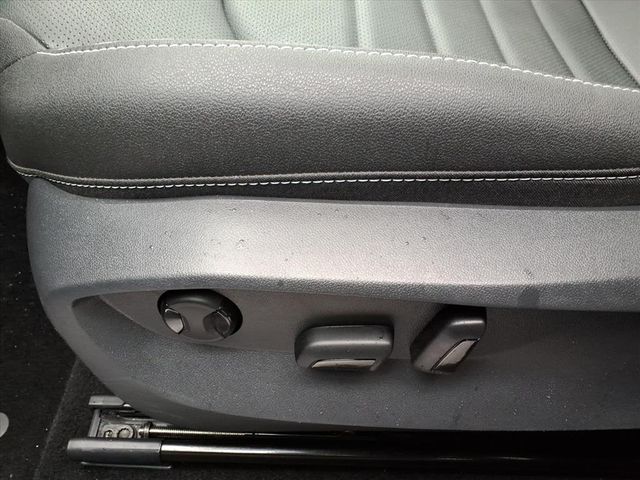 2025 Volkswagen Taos