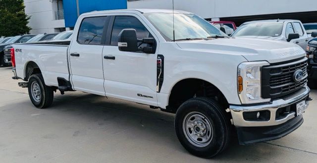 2024 Ford F-250 Super Duty Blanco (Oxford White) Camioneta Todo terreno Automática