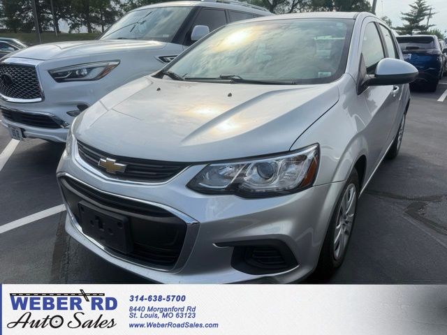 Silver Ice Metallic 2020 Chevrolet Sonic LT Fleet Hatchback FWD Hatchback Front-Wheel Drive 6-Speed Automatic